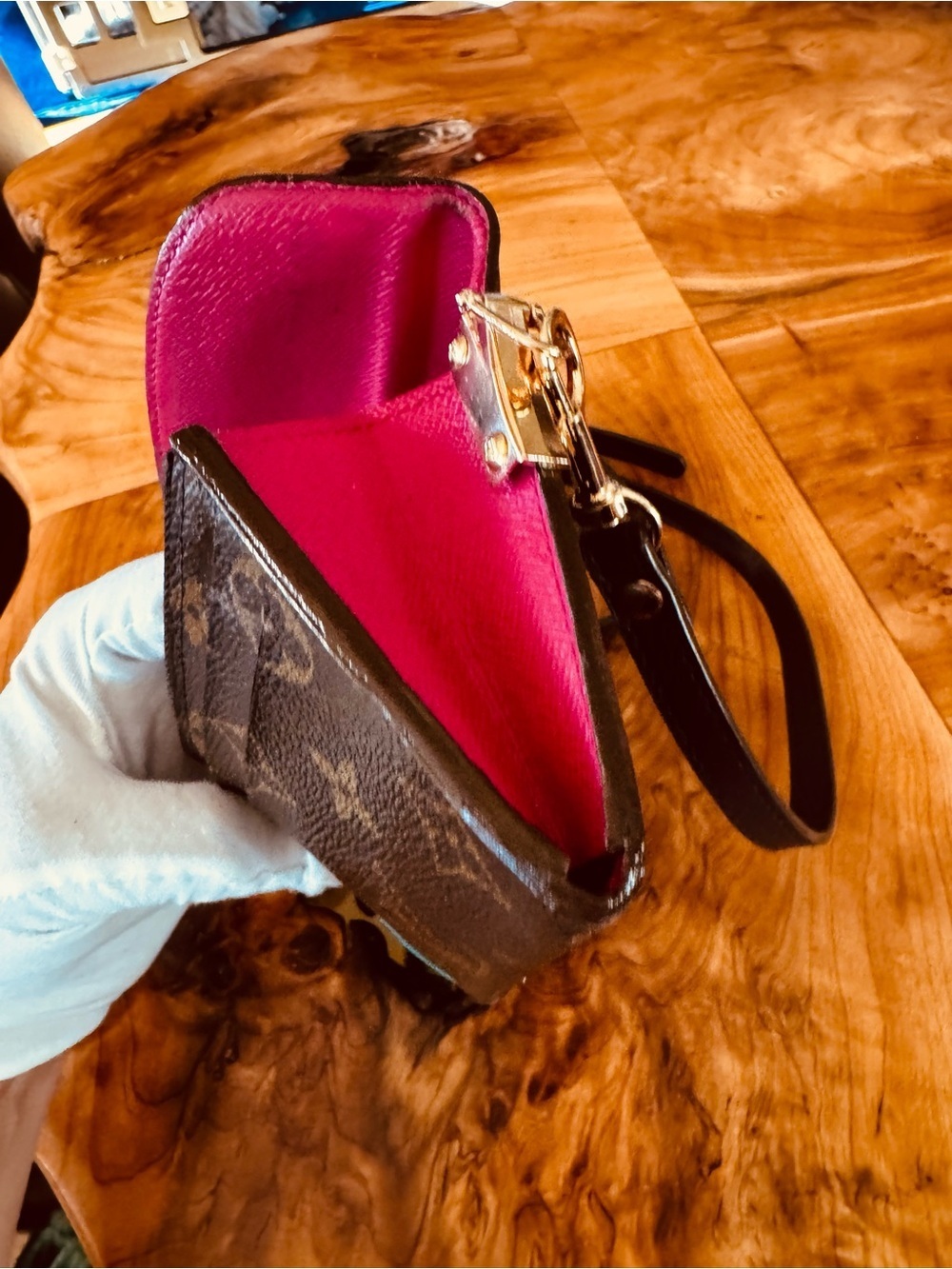 Louis Vuitton monogram Emilie wallet reinvented 2016 - Picture 9 of 16